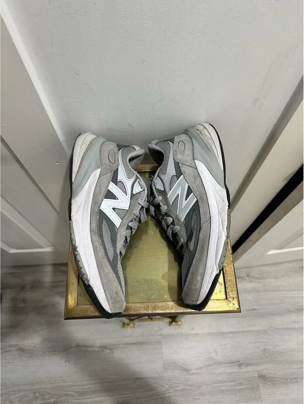 New Balance 990v6 Women’s Gray Suede Running Shoes Made In USA W990GL6